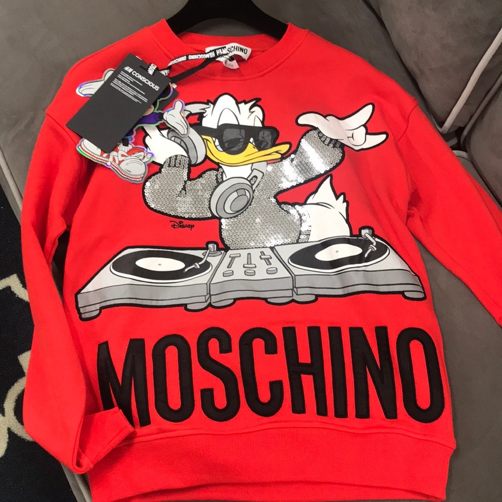 LIMITED! H & M X Moschino Donald Duck sweatshirt.